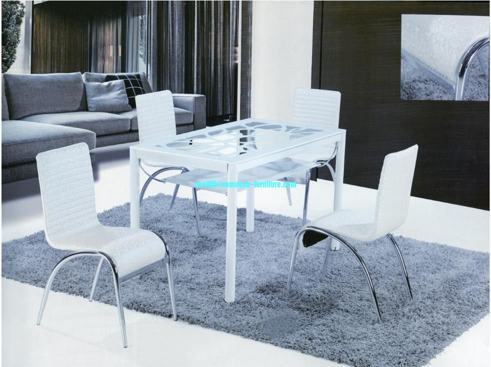 glass dining table,steel tube with powder coating/8mm tempered glass with painting T752